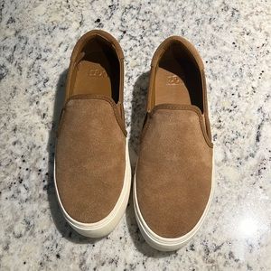 Like-new UGG suede chestnut slip-on sneakers.